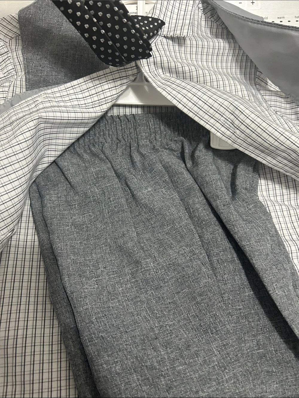 Boys 3T three piece suit set dress pants button down long sleeve shirt vest tie